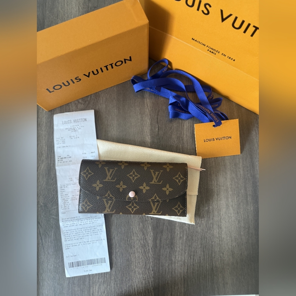 Louis Vuitton Emilie Wallet